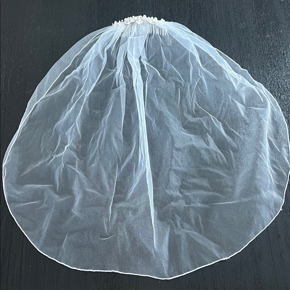 Pearl & Crystal Bridal Veil Comb - Ivory Tulle